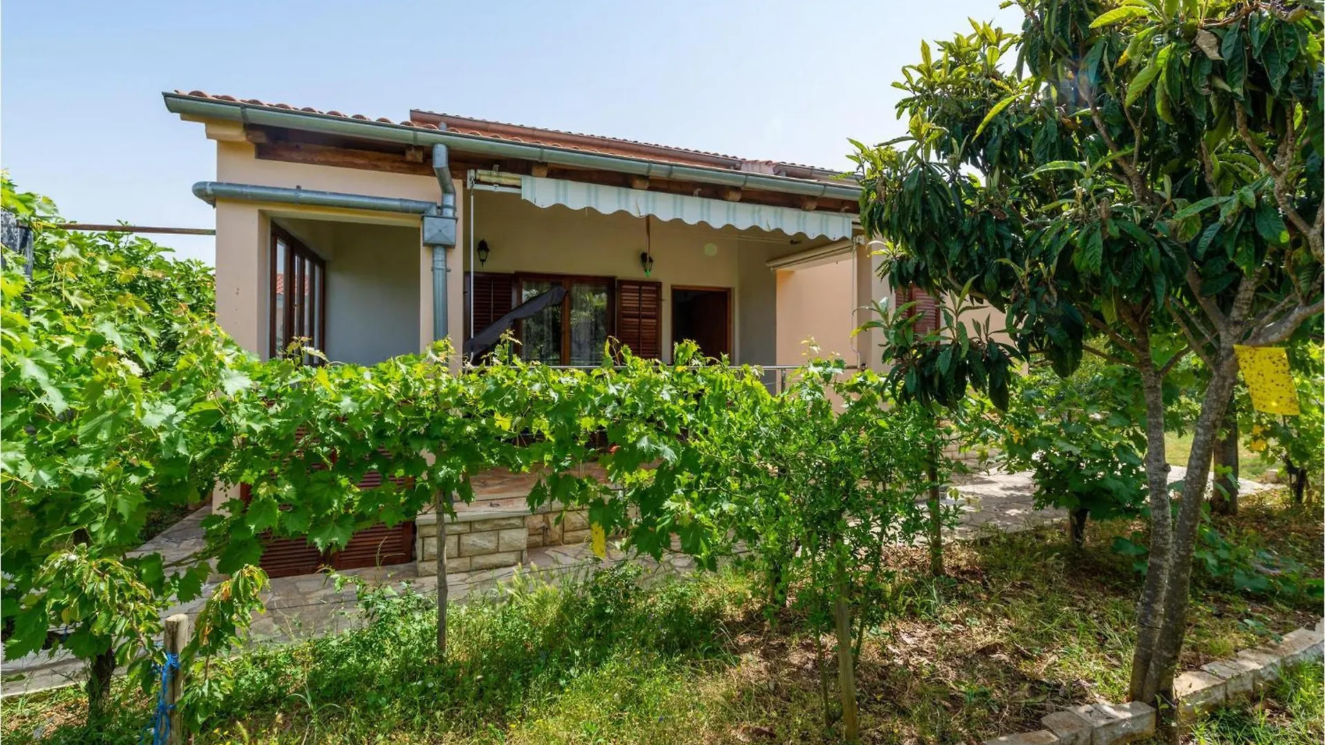 2 Bedroom Amazing Home In Pridraga Holiday home